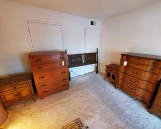 #2600 • Dressers, Nightstands, Headboard

