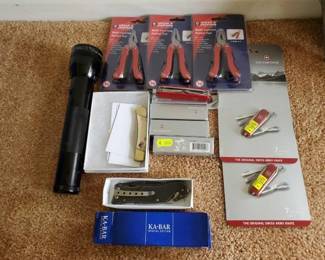 #12114 • Knives and LED Mag Lite
