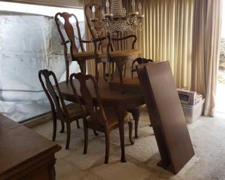 #2512 • Dinning Room Table Set
