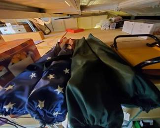 #10568 • 7 Lawn Chairs
