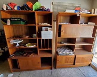 #13062 • Two Book Shevles
