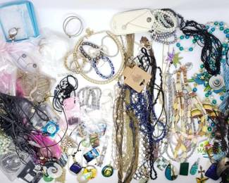 #824 • Costume Jewelry
