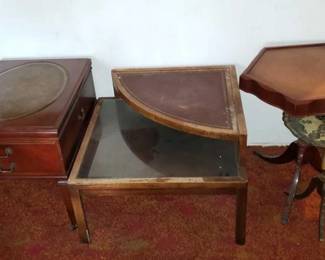 #13070 • 4 End Tables
