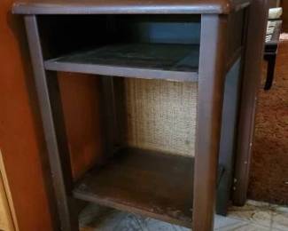 #13080 • Wooden End Table
