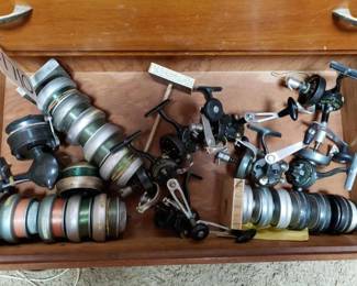 #2340 • 8 Reels and 10 Spools
