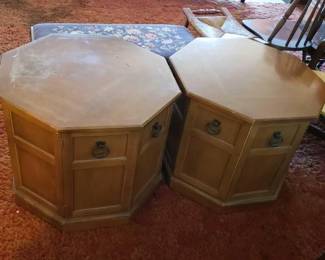 #13030 • 2 End Tables
