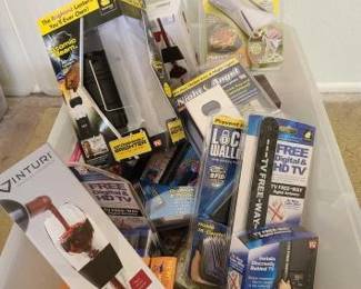 #9506 • Atomic Beam Laterns, Vegettu, Eggtastic Egg Cooker, Lighted Outlet Cover and More
