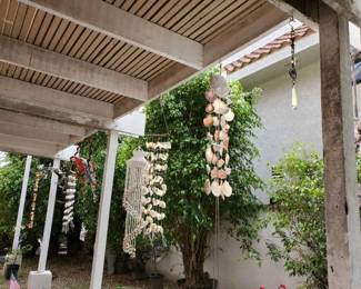 #10562 • 12 Windchimes, 2 Yard Flamingos, and More!
