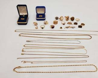 #719 • Gold Plated Pins, Rings, Necklaces, and Pendants!, 107g
