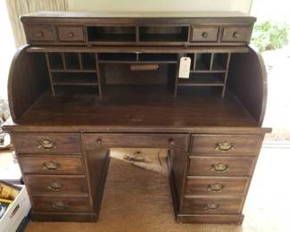 #12058 • Vintage Roll Top Desk
