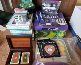 #12650 • Playing Cards, Chalk, Picture Frames, How to Play Piano. 4 Harmonica Sets, Virtual Casino, and More
