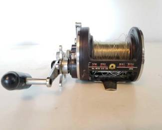 #8642 • Daiwa Fishing Reel
