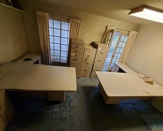 #2916 • 2 "L" Shape Office Desk
