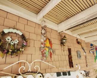 #10554 • 5 Windchimes, 8 Pieces of Outside Wall Decor, and More!
