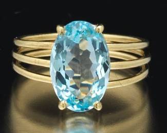 Ladies Gold and Aquamarine Ring 