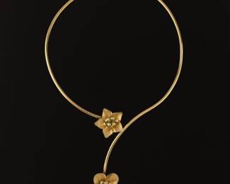 Ladies Italian Gold and Lime Green Stones Flex Scroll Necklace 