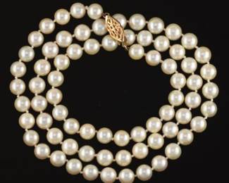 Ladies Gold and Pearl Matinee Necklace 