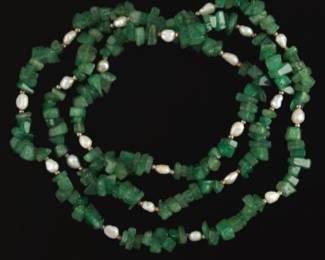 Ladies Aventurine Green Quartz, Pearls and Silver Necklace 