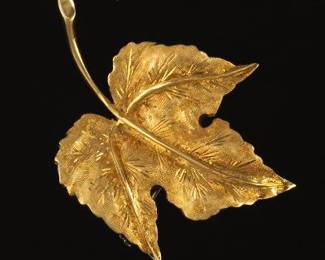 Gold Maple Leaf Pin Brooch 