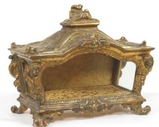 Grand Tour Elegant Italian Hand Carved Gilt Wood Display Vitrine, ca. 19th Century 