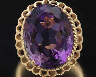 Ladies Impressive Gold and Amethyst Cocktail Ring 