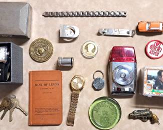 WATCHES COIN TOKEN FALSHLIGHT TRADING CARDS LOT