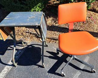VINTAGE MID CENTURY STEELCASE CHAIR & TABLE