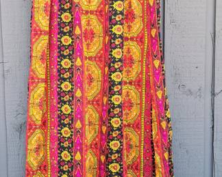 VINTAGE LADIES CLOTHING SKIRT