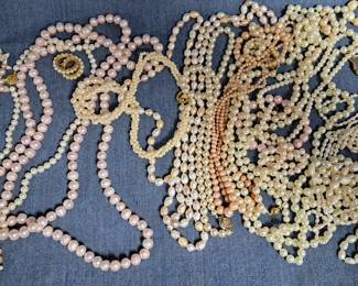 FAUX PEARL NECKLACES LOT