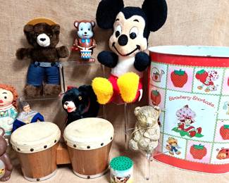 DISNEY MICKEY SMOKEY THE BEAR STRAWBERRY SHORTCAKE