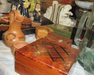 Lots of vintages boxes