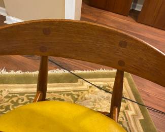 Hans Wegner Chairs, Henning Kjaernulf & Erling Torvits Teak Mid Century Table, Mid Century Danish Furniture, Teak Extendable Dining Table, Four Leaves, Soro Stole Furniture, Soro Stole Danmark, M1774 And Signature 