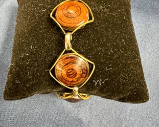 Wood and copper bracelet. 