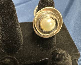 Silpada pearl ring, photo does not do this ring justice!  Stunningly beautiful!!!