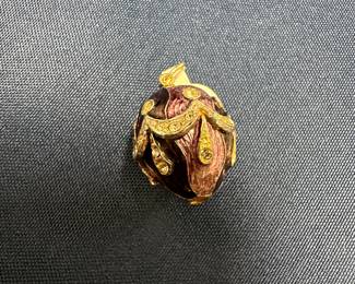 Swarovski crystal egg pendant 
