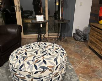 Pair of nightstands and lamps