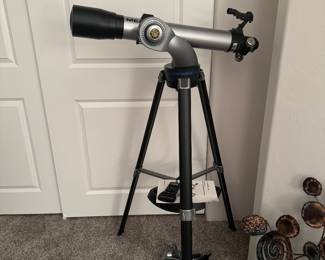 Really wonderful barely used. Telescope would make a great Christmas present.