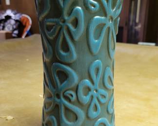 Haeger pottery vase