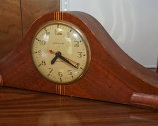 Mantle clock