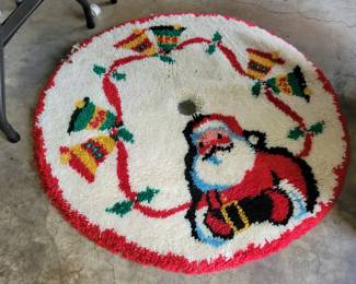 Vintage tree skirt