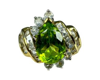10kt Yellow Gold Peridot and White Topaz Ring