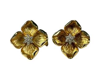 14kt Yellow Gold Dogwood Flower Earrings with Diamonds