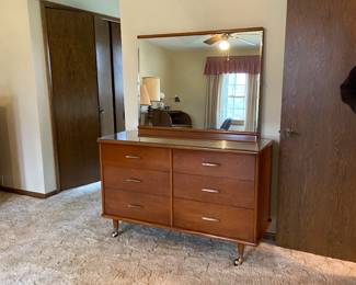 Excellent condition Mid Century bedroom dresser with mirror and also a matching chest available (also in excellent condition)