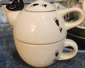 Bear Tracks Teapot and Cup
