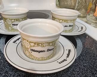 Vintage1980 Tognana Italy Haagen-Dazs Ice Cream Set 3 Ceramic Cups Bowls