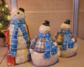 3 paper mache Snowman