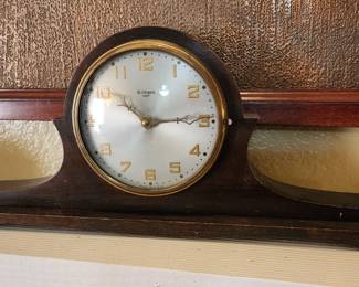 Gilbert mantle clock