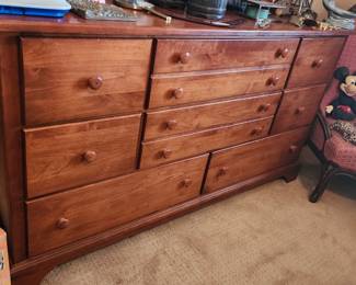 Mid Century Modern Dresser - 8 Drawers