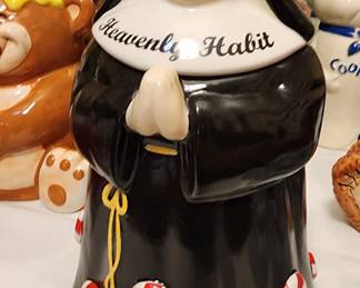 Heavenly Habit Italy Faceless lady cookie Jar Nun Sister