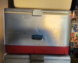 Retro Collectables (1960s) Thermos Ice Chest